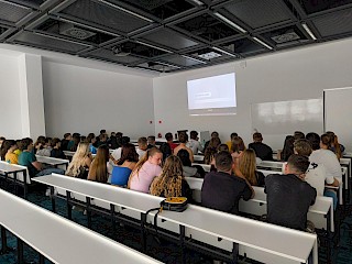 Fotogaléria k článku "Úspešné ukončenie prednáškového cyklu pre školský rok 2024/2025  a výhľad aktivít na školský rok 2025/2026"